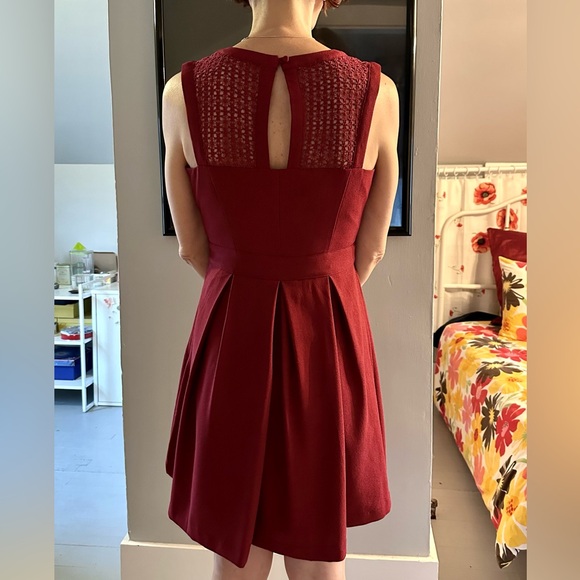 ModCloth Red Sleeveless Fit and Flare Dress with Sweetheart Mesh Neckline XS - Picture 7 of 8